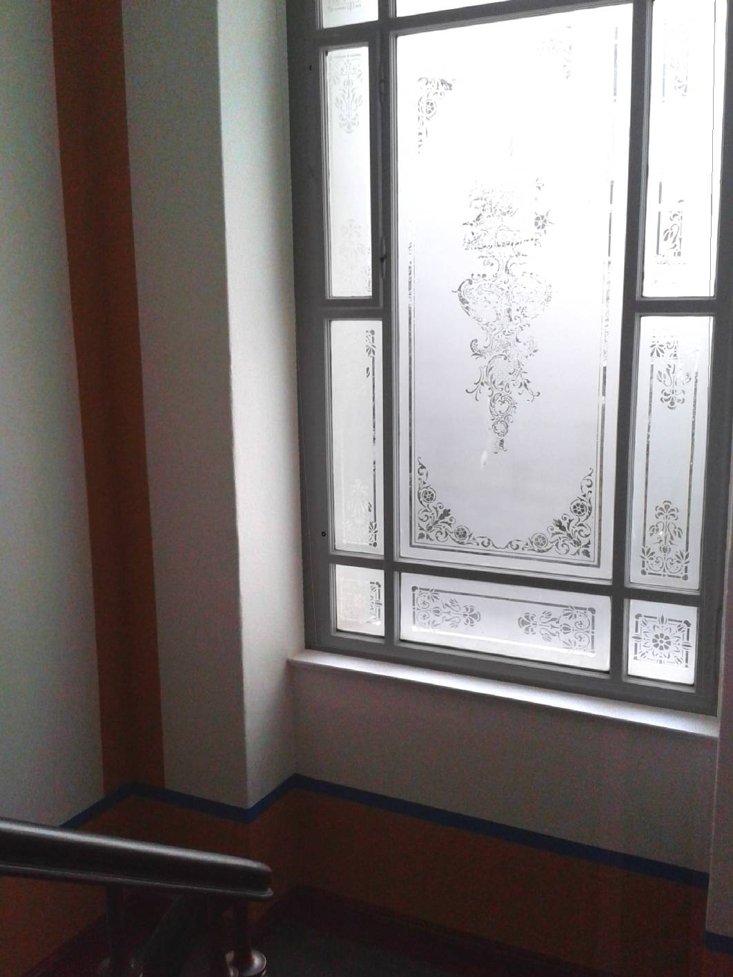 Alle Malerarbeiten in dem aus dem Jugendstil stammenden Treppenhaus wurden von Malermeister Norbert Schimpf und seinen Maler – Gesellen ausgeführt. Vielen Dank für den Besuch dieser Seite. Ich hoffe Sie haben Anregungen für ihre Arbeiten im Treppenhaus erhalten. Ihr Norbert Schimpf, Malermeister